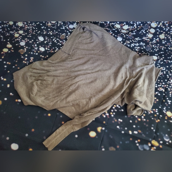 Ruby moon xsm tan turtle neck slimming sweater - Picture 4 of 5